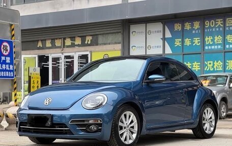 Volkswagen Beetle, 2019 год, 1 690 000 рублей, 1 фотография