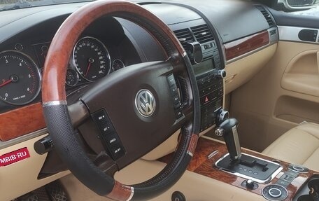 Volkswagen Touareg III, 2006 год, 1 080 000 рублей, 8 фотография