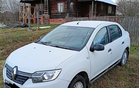 Renault Logan II, 2019 год, 1 300 000 рублей, 2 фотография