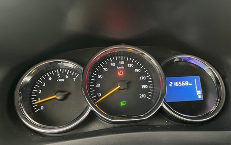 Renault Logan II, 2017 год, 480 000 рублей, 9 фотография