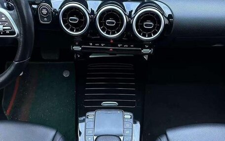 Mercedes-Benz A-Класс, 2022 год, 1 940 000 рублей, 15 фотография