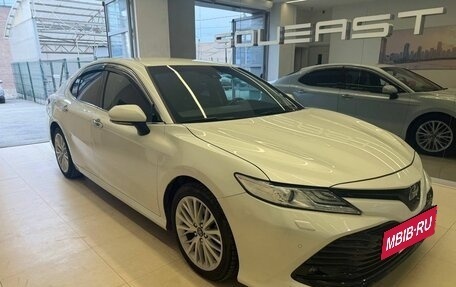 Toyota Camry, 2018 год, 2 800 500 рублей, 3 фотография