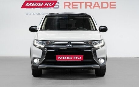 Mitsubishi Outlander III рестайлинг 3, 2017 год, 1 899 000 рублей, 3 фотография