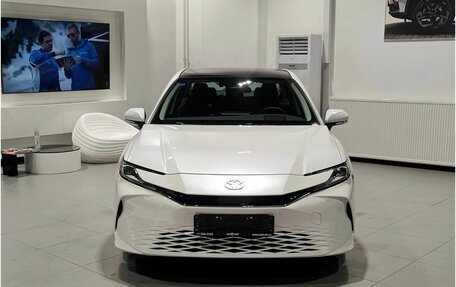 Toyota Camry, 2025 год, 4 999 000 рублей, 3 фотография
