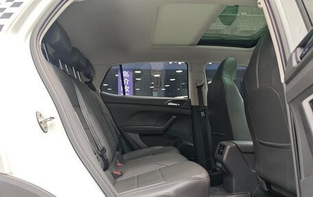 Volkswagen T-Cross I, 2023 год, 1 851 000 рублей, 10 фотография