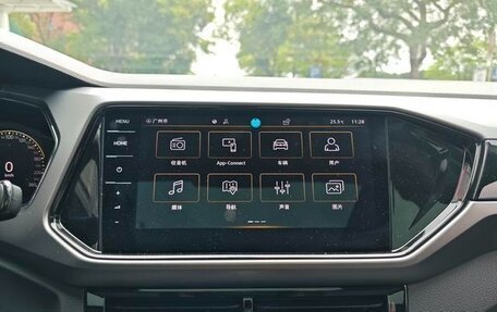 Volkswagen T-Cross I, 2023 год, 1 851 000 рублей, 16 фотография