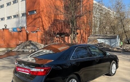 Toyota Camry, 2014 год, 1 850 000 рублей, 6 фотография