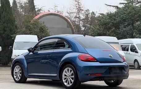 Volkswagen Beetle, 2019 год, 1 690 000 рублей, 8 фотография