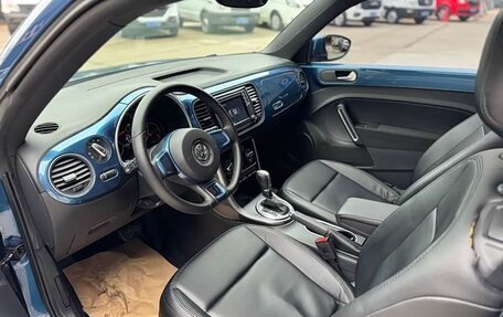 Volkswagen Beetle, 2019 год, 1 690 000 рублей, 10 фотография