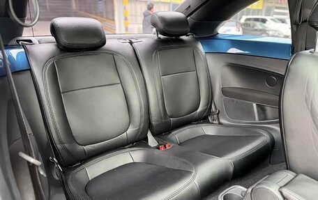 Volkswagen Beetle, 2019 год, 1 690 000 рублей, 18 фотография