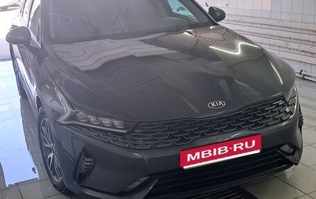 KIA K5, 2021 год, 2 500 000 рублей, 10 фотография