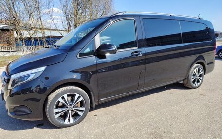 Mercedes-Benz V-Класс, 2018 год, 7 500 000 рублей, 2 фотография