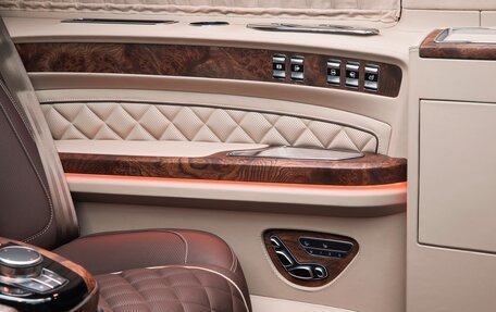 Mercedes-Benz V-Класс, 2018 год, 7 500 000 рублей, 9 фотография