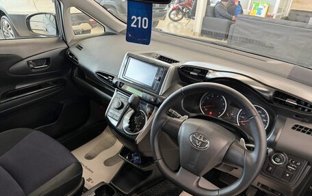 Toyota Wish II, 2014 год, 1 599 000 рублей, 11 фотография
