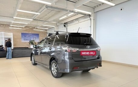 Toyota Wish II, 2014 год, 1 599 000 рублей, 4 фотография