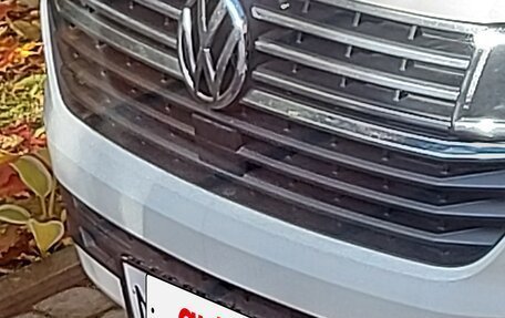 Volkswagen Caravelle T6 рестайлинг, 2020 год, 7 000 000 рублей, 1 фотография