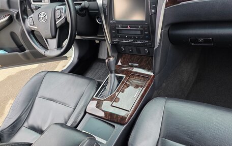 Toyota Camry, 2016 год, 2 250 000 рублей, 12 фотография