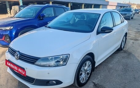 Volkswagen Jetta VI, 2014 год, 1 150 000 рублей, 2 фотография