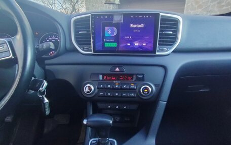 KIA Sportage IV рестайлинг, 2020 год, 2 470 000 рублей, 10 фотография