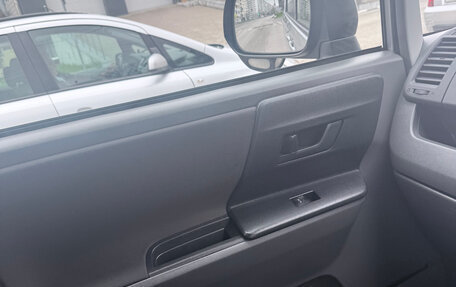 Toyota Noah III, 2008 год, 1 300 000 рублей, 12 фотография