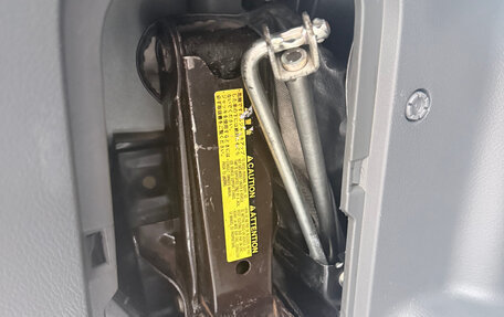 Toyota Noah III, 2008 год, 1 300 000 рублей, 19 фотография