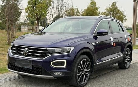 Volkswagen T-Roc I, 2022 год, 1 460 000 рублей, 3 фотография