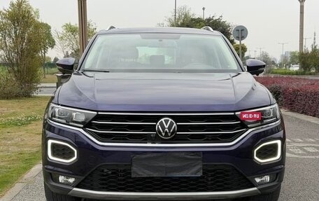 Volkswagen T-Roc I, 2022 год, 1 460 000 рублей, 2 фотография
