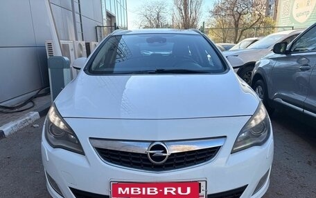 Opel Astra J, 2012 год, 619 000 рублей, 4 фотография