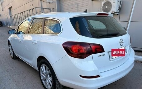 Opel Astra J, 2012 год, 619 000 рублей, 3 фотография