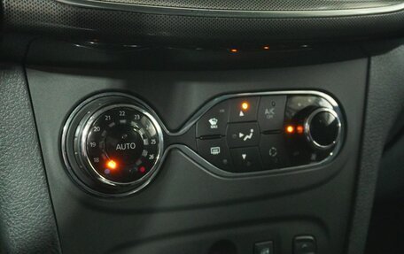 Renault Sandero II рестайлинг, 2019 год, 1 145 000 рублей, 13 фотография