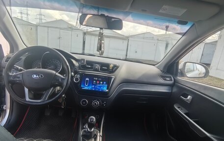 KIA Rio III рестайлинг, 2014 год, 860 000 рублей, 10 фотография