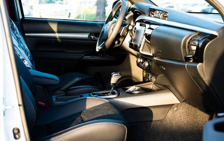 Toyota Hilux VIII, 2026 год, 6 980 000 рублей, 15 фотография