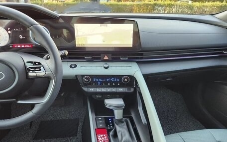 Hyundai Avante, 2023 год, 1 840 000 рублей, 2 фотография