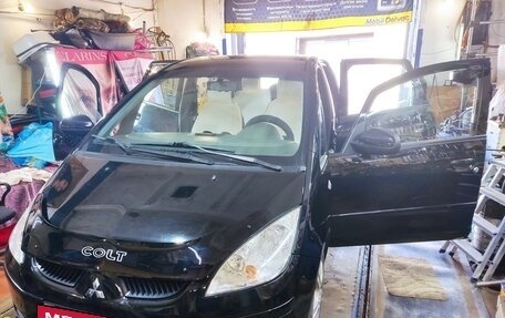 Mitsubishi Colt VI рестайлинг, 2007 год, 450 000 рублей, 1 фотография