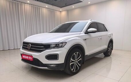 Volkswagen T-Roc I, 2022 год, 1 615 000 рублей, 1 фотография