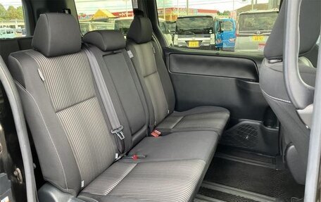 Toyota Voxy III, 2020 год, 1 983 888 рублей, 11 фотография