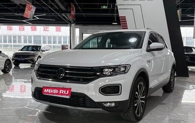 Volkswagen T-Roc I, 2022 год, 1 796 000 рублей, 1 фотография