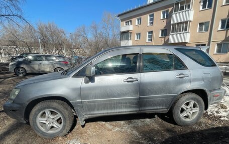 Lexus RX IV рестайлинг, 2002 год, 500 000 рублей, 1 фотография