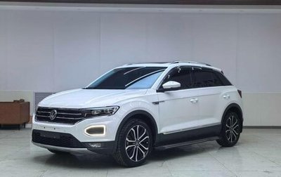 Volkswagen T-Roc I, 2022 год, 1 913 000 рублей, 1 фотография