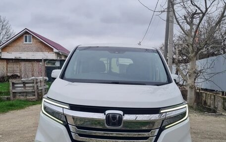 Honda Stepwgn IV, 2019 год, 2 600 000 рублей, 2 фотография