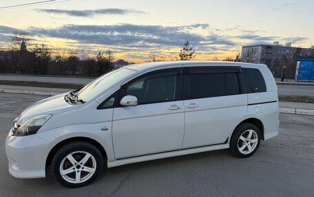 Toyota ISis I, 2011 год, 1 350 000 рублей, 4 фотография
