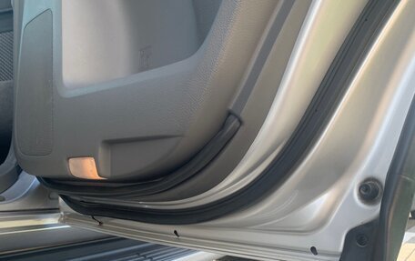 Toyota Land Cruiser Prado 150 рестайлинг 2, 2012 год, 4 500 000 рублей, 26 фотография