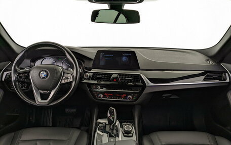 BMW 5 серия, 2019 год, 3 590 000 рублей, 14 фотография