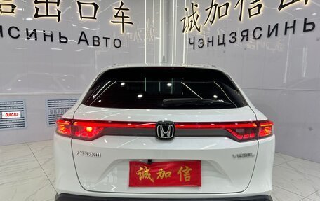 Honda Vezel, 2023 год, 1 800 000 рублей, 5 фотография