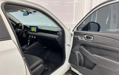 Honda Vezel, 2023 год, 1 800 000 рублей, 17 фотография