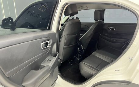 Honda Vezel, 2023 год, 1 800 000 рублей, 13 фотография