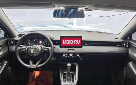 Honda Vezel, 2023 год, 1 800 000 рублей, 15 фотография