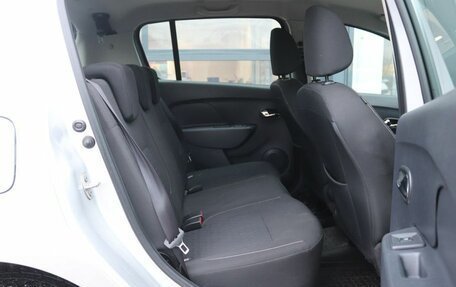 Renault Sandero II рестайлинг, 2017 год, 899 000 рублей, 12 фотография