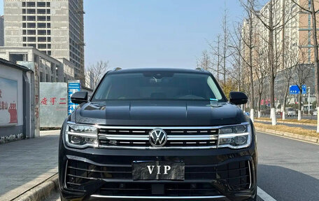 Volkswagen Teramont I, 2023 год, 4 350 000 рублей, 3 фотография