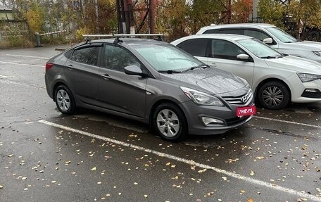 Hyundai Solaris II рестайлинг, 2015 год, 900 000 рублей, 1 фотография